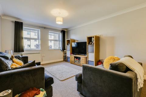 3f Waters Walk, Bradford, BD10 0LZ