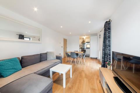 2 bedroom apartment to rent, Jupiter House, St Lukes Square, London, E14