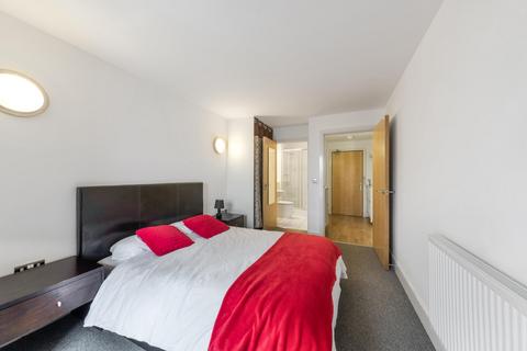 2 bedroom apartment to rent, Jupiter House, St Lukes Square, London, E14