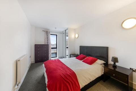 2 bedroom apartment to rent, Jupiter House, St Lukes Square, London, E14