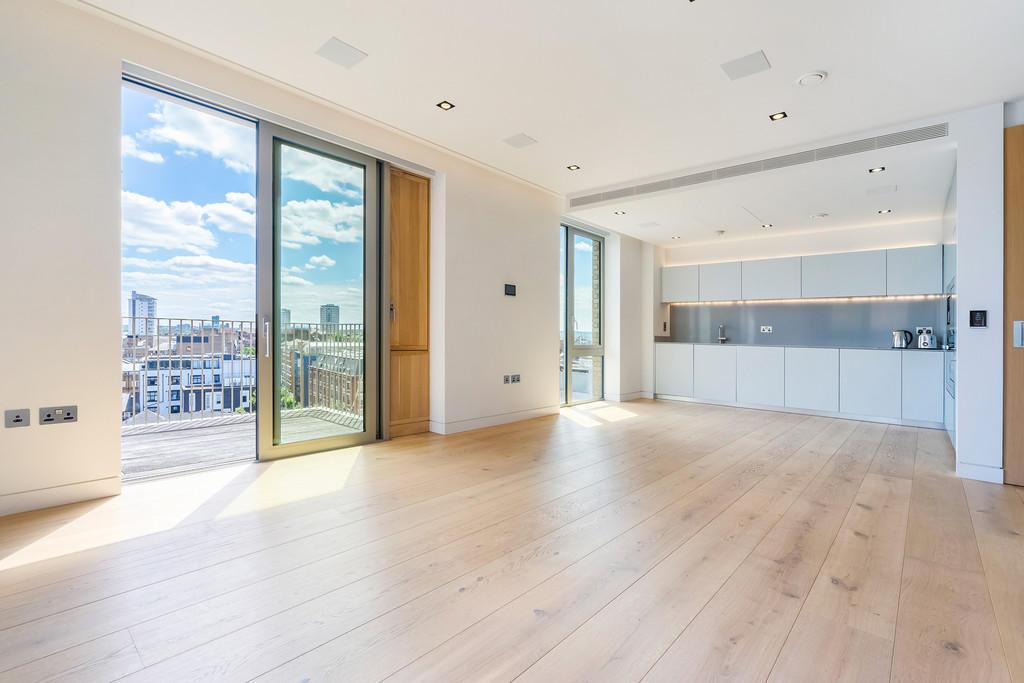Duchess Walk, Tower Bridge, London SE1 2 bed apartment to rent £4,875