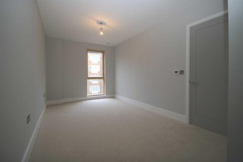 1 bedroom flat for sale, Kings Arms Court, East Acton Lane, W3