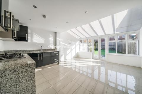 7 Ravens Dene, Chislehurst, BR7 5FL