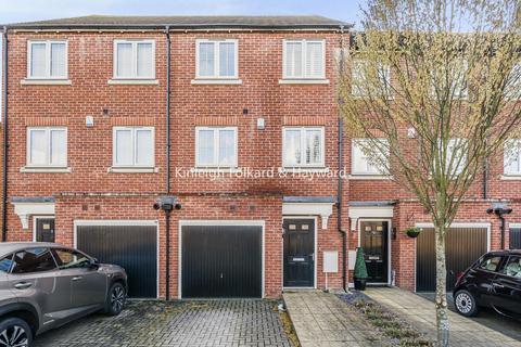 7 Ravens Dene, Chislehurst, BR7 5FL