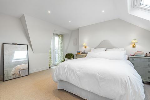 29a Trinity Road, London, SW19 8QS