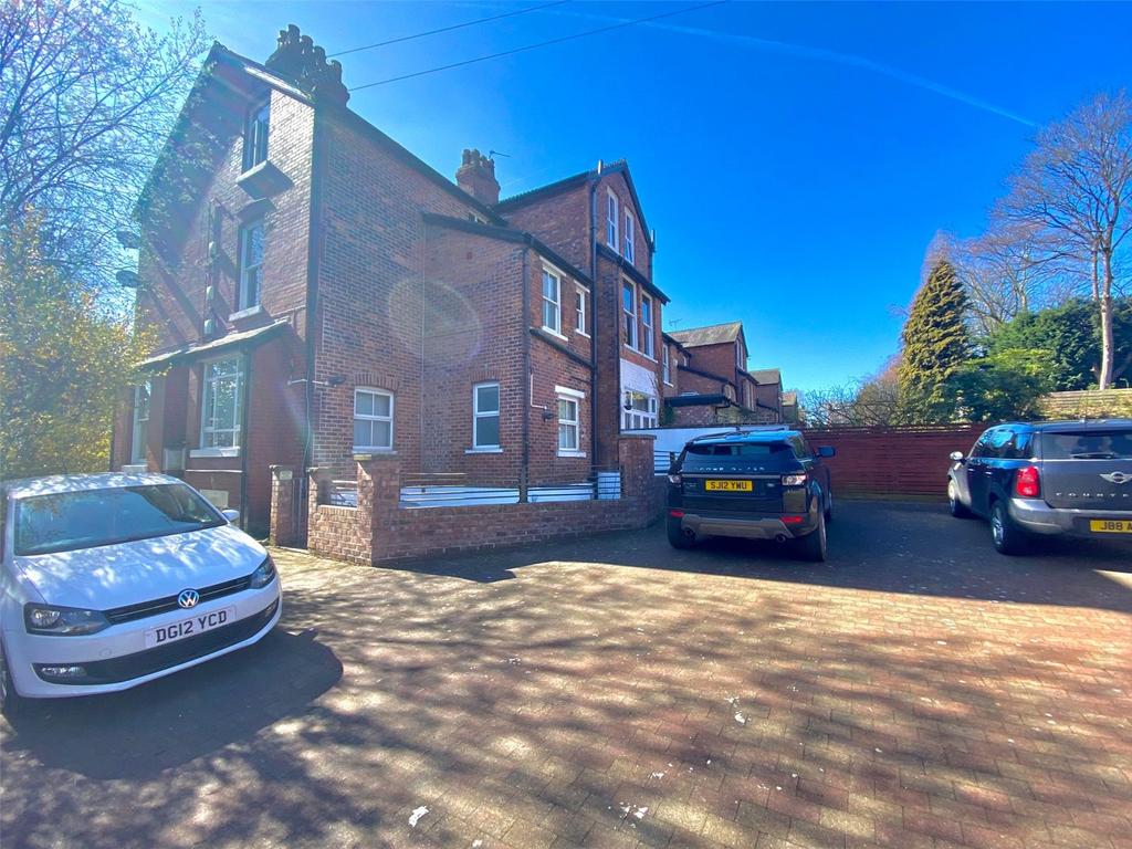 Elms Road, Heaton Moor, Stockport, SK4 1 bed flat for sale £175,000