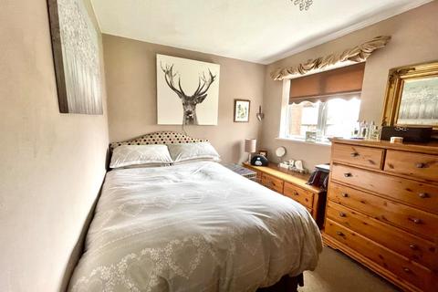 6 Bankview, Lymington, SO41 8YG