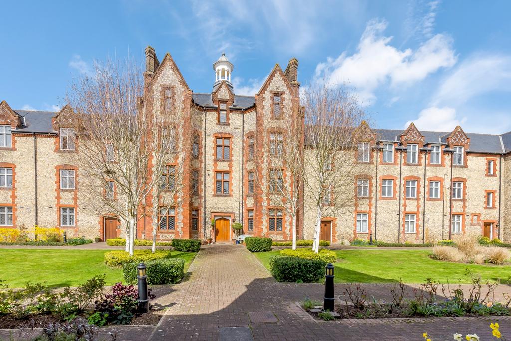 Whielden Street, Amersham 1 bed flat for sale £325,000