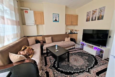 15 Kingthorpe Road, London, NW10 8JE