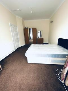 9 bedroom house share to rent, Ilford, IG1