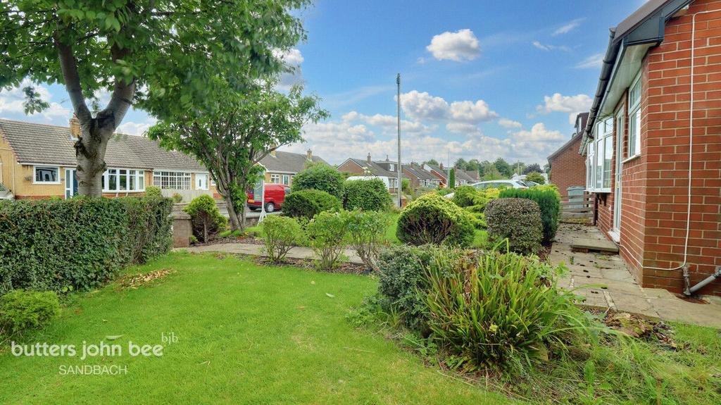 Princess Drive, Sandbach 2 bed semidetached house £220,000