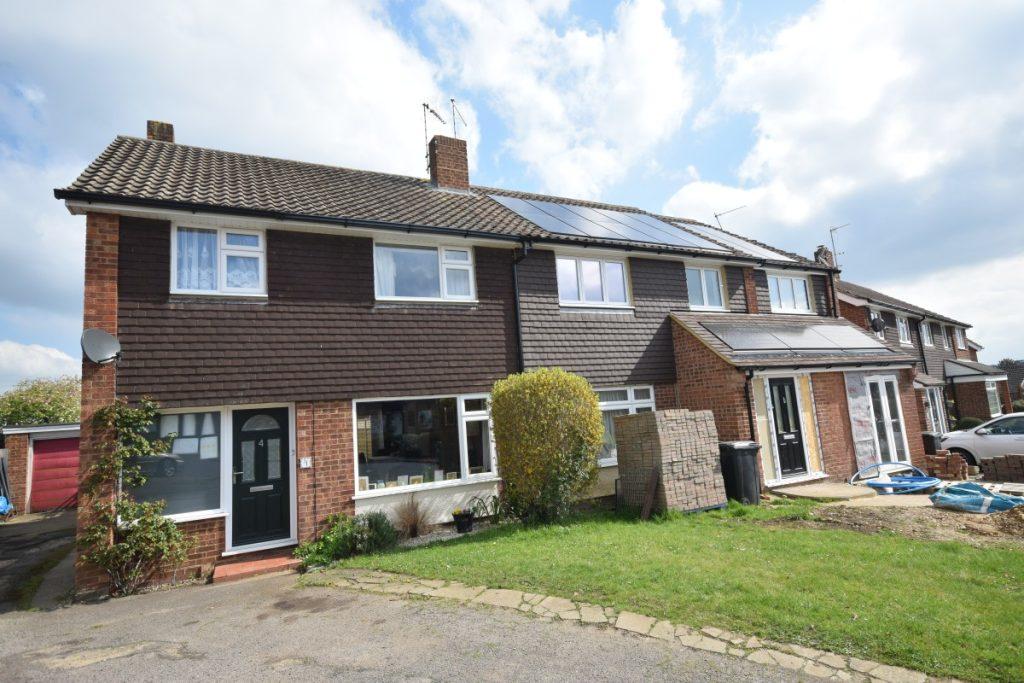 Campions, Stansted Mountfitchet CM24 3 bed semidetached house £425,000
