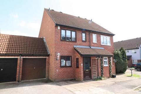 21 Fairbank Close, Ongar, CM5 9HX