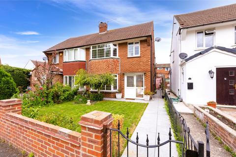 2 Greenacre, Windsor, SL4 5LW