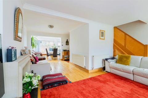 2 Greenacre, Windsor, SL4 5LW