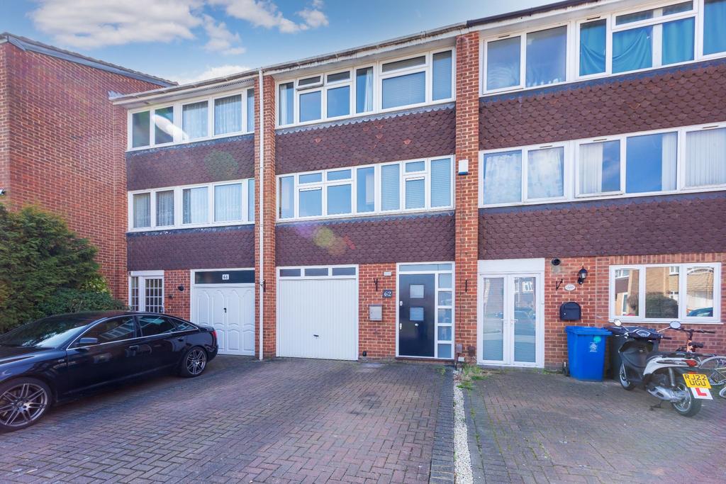 Pierson Road, Windsor SL4 3 bed terraced house £499,950