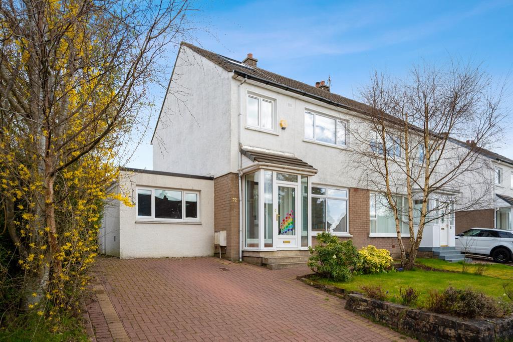 Breadie Drive, Milngavie, East... 3 bed semidetached house £265,000