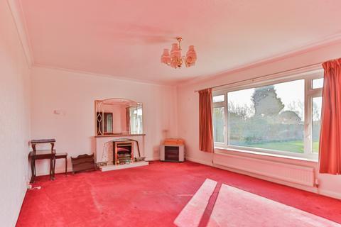 3 bedroom detached bungalow for sale - Main Street, Beeford, Driffield, East Riding of Yorkshire, YO25 8AY
