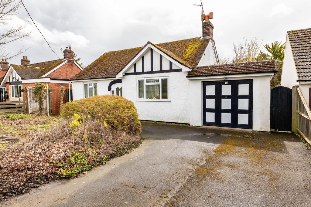 Oxford Road, Farmoor, OX2 2 bed detached bungalow for sale £475,000