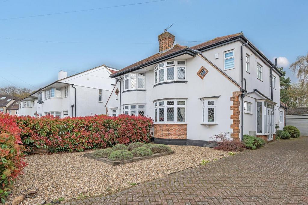 Eden Way, Beckenham 4 bed semidetached house £825,000