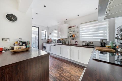 212 Eden Way, Beckenham, BR3 3DT