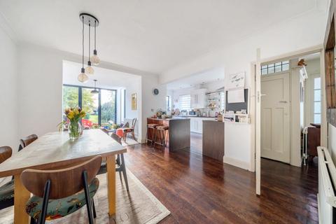 212 Eden Way, Beckenham, BR3 3DT