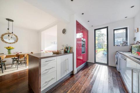 212 Eden Way, Beckenham, BR3 3DT