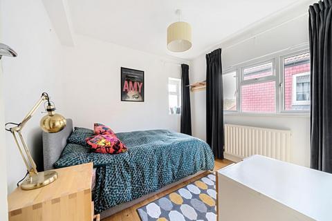 212 Eden Way, Beckenham, BR3 3DT