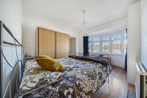 212 Eden Way, Beckenham, BR3 3DT