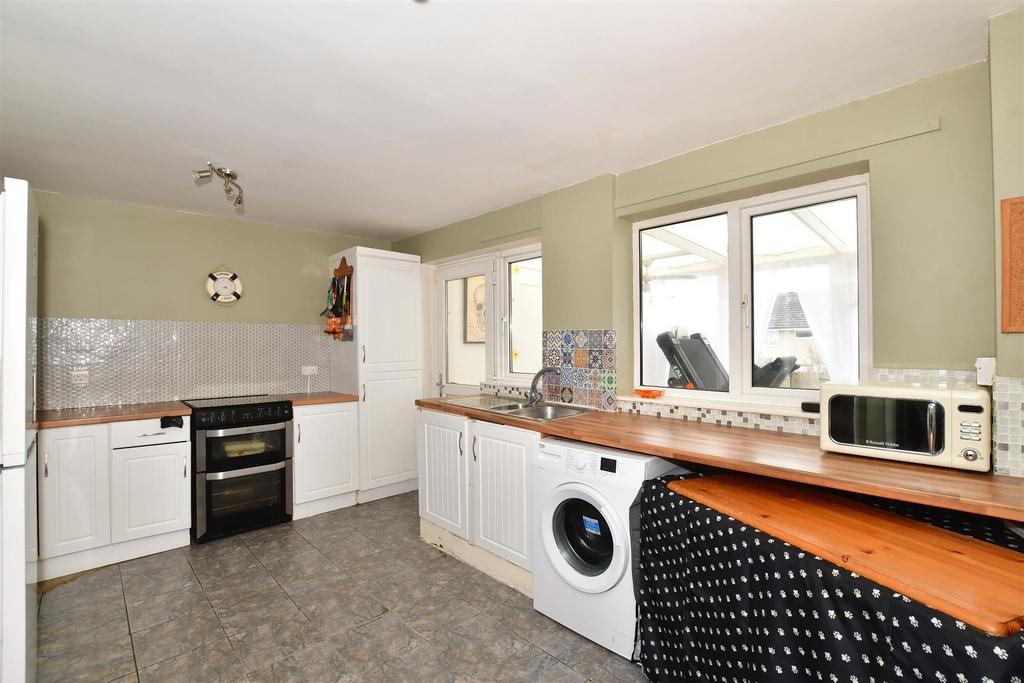 Cherwell Close, Tonbridge, Kent 3 bed semidetached house for sale £