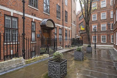 Fleet Street, St Pauls, London, EC4A