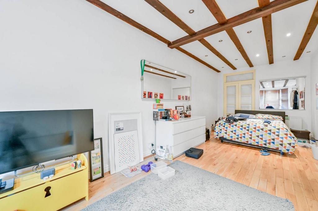 Frant Road, Thornton Heath, CR7 5 bed semidetached house for sale £