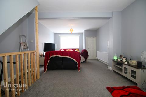 3 bedroom end of terrace house for sale, North Albert Street,  Fleetwood, FY7