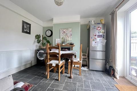 110 Cowick Lane, Exeter, EX2 9HE