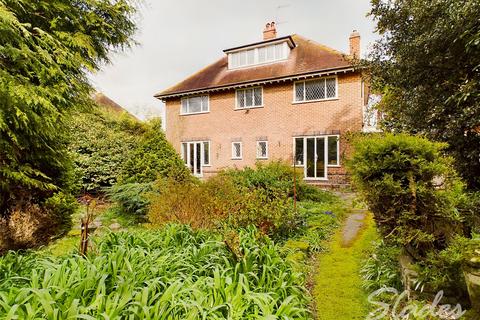 15 Percy Road, Boscombe, Bournemouth, BH5 1JF