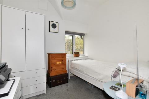 4 bedroom terraced house for sale, Harold Avenue, Westgate-On-Sea, Kent