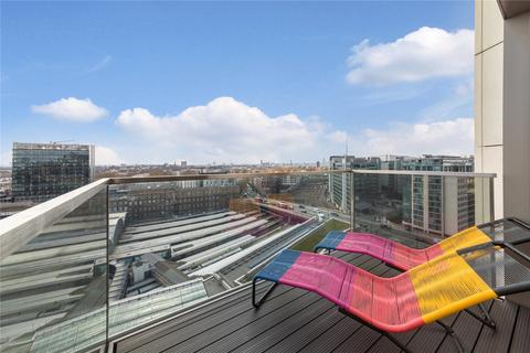 2 bedroom flat to rent, Canalside Walk, London