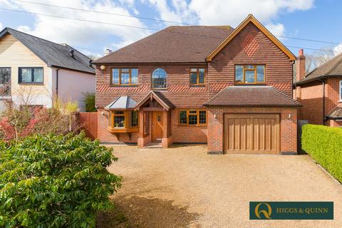 61 Gatesden Road, Fetcham, Leatherhead, KT22 9QP