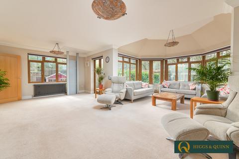 61 Gatesden Road, Fetcham, Leatherhead, KT22 9QP