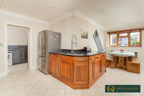 61 Gatesden Road, Fetcham, Leatherhead, KT22 9QP