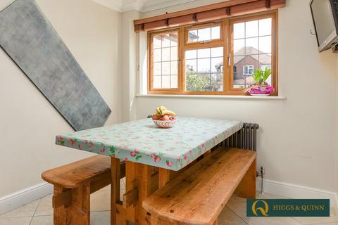 61 Gatesden Road, Fetcham, Leatherhead, KT22 9QP