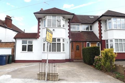 6 Cranmer Road, Edgware, HA8 8UE