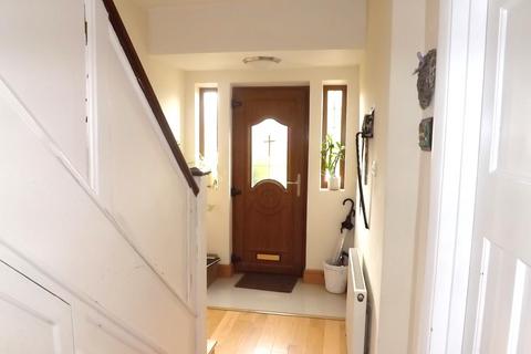 6 Cranmer Road, Edgware, HA8 8UE