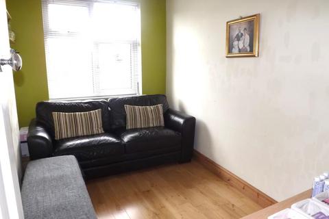 6 Cranmer Road, Edgware, HA8 8UE