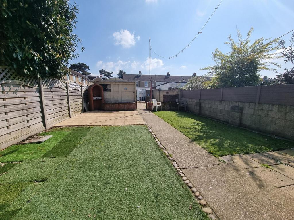 Anns Hill Road, Gosport, Hampshire, PO12 3 bed house for sale £250,000
