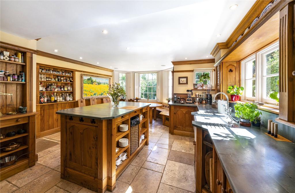 Kitchen/Breakfast Rm