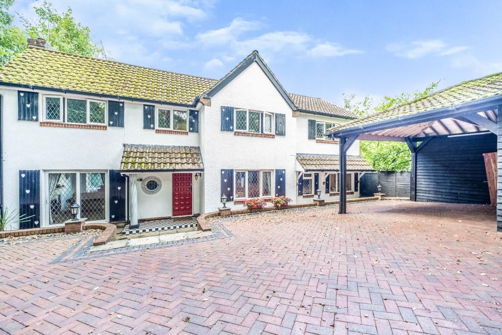 West End Road, Southampton SO18 5 bed detached house £650,000