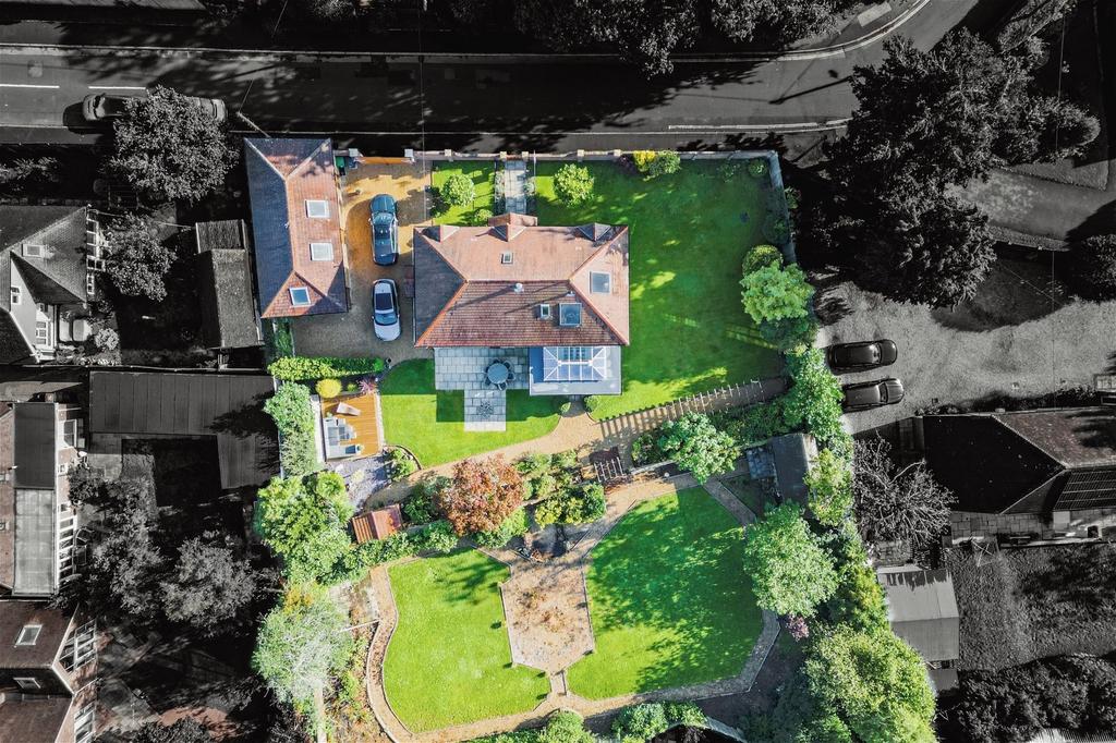 Beacon Road, Southampton SO30 4 bed detached house for sale £1,100,000
