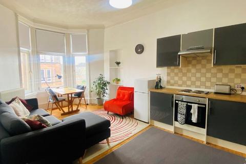 2 bedroom flat to rent, Alexandra Parade, Dennistoun, Glasgow, G31