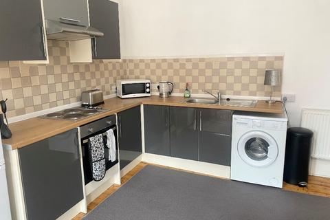 2 bedroom flat to rent, Alexandra Parade, Dennistoun, Glasgow, G31